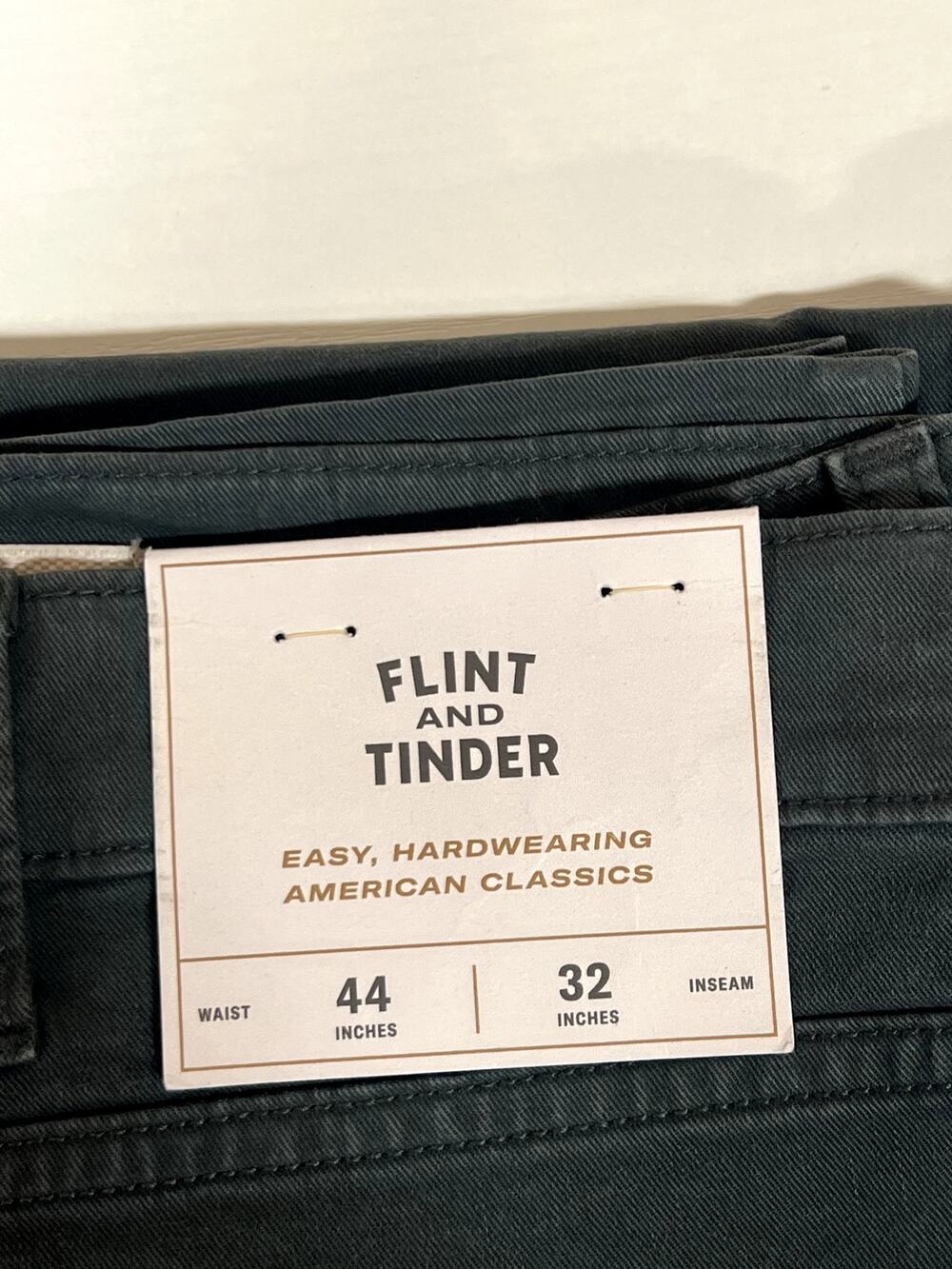 NWT Flint and Timber Pants Men's 44x32 Green Chino 5 Pocket Straight Fit (0905)